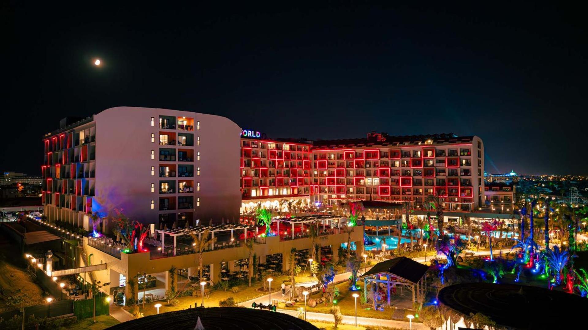 Hotel Dream Fun World Side Exterior foto
